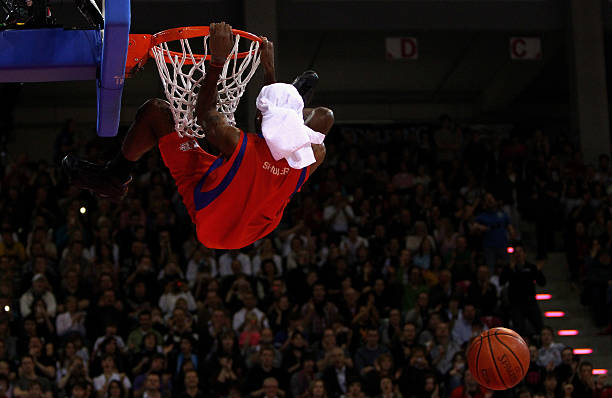 德甲-凯恩破门难救主 拜仁2-3遭逆转落后榜首16分.