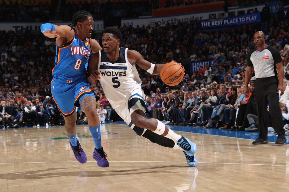 CBA排名又乱了！辽鲁决战前四，新疆跌落神坛，黑马失去主动权.