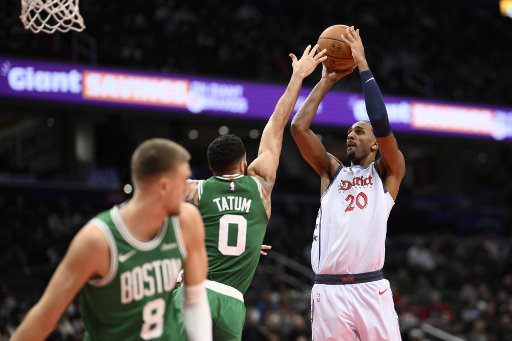 辽鲁对决杨鸣怒怼技术台，邱彪与陶汉林争吵，指出球员缺乏自信心.