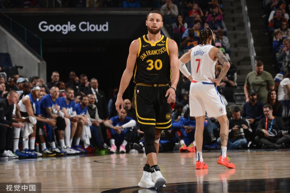 [德甲]莱比锡快速反击 奥蓬达单刀推射破门.