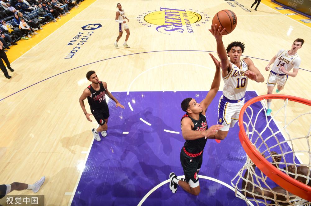 《女巨人游乐场》发布新实机展示 细节丰富的25×25平方公里城市